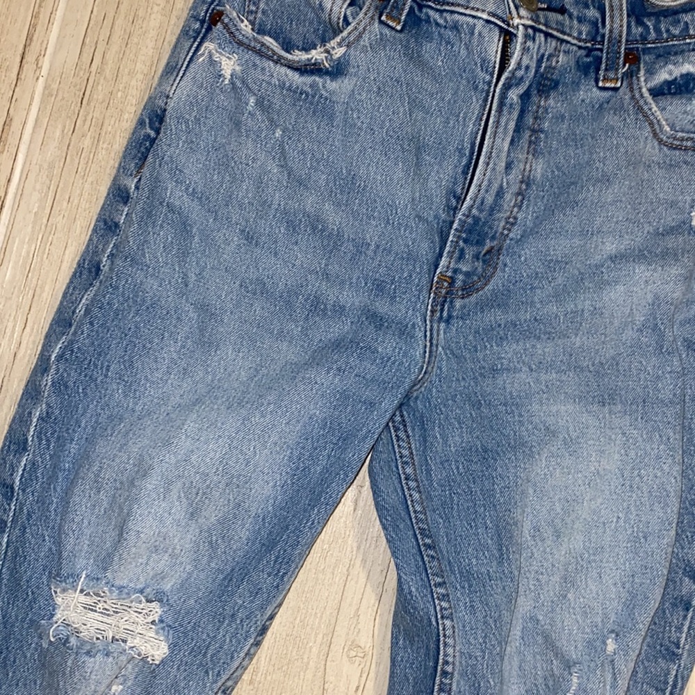 Jeans - Picture 2 of 4